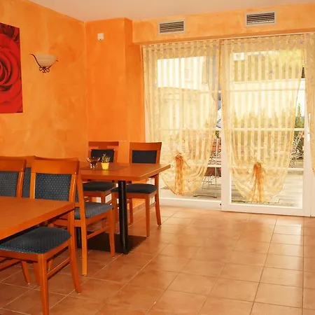 Guest house Webstuhl *